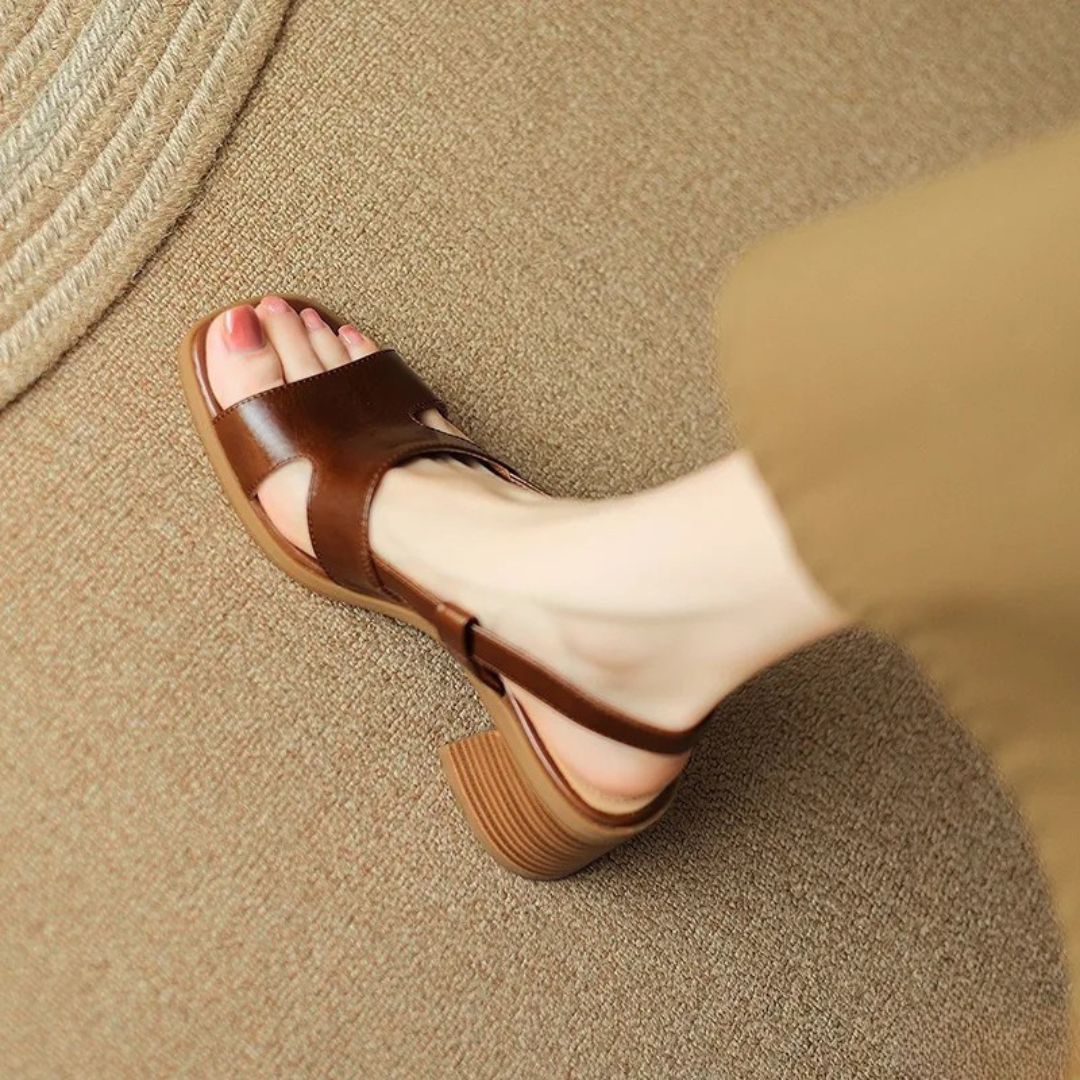Leonora | Retro Squared Sandals