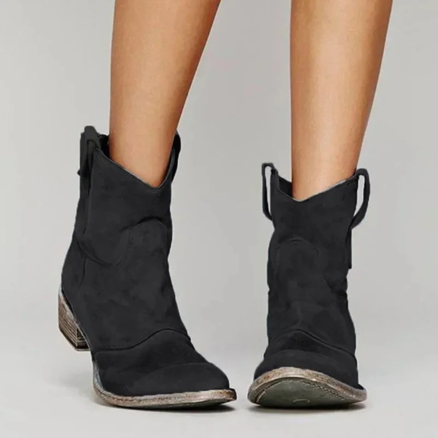 Carlotta – timeless ankle boots