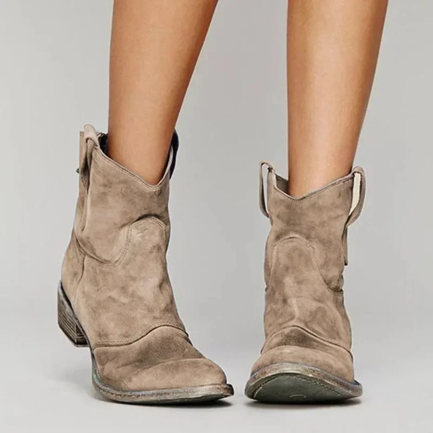 Carlotta – timeless ankle boots